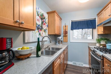 2684 Ridgecroft Dr-13