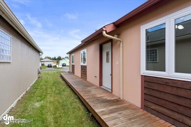 26-Side Exterior_KC_02251