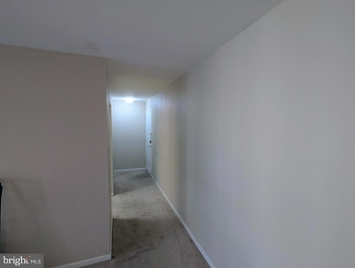15 Canterbury Square unit 202, Alexandria, VA 22304 - photo 4