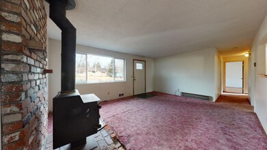 1313 NE Thompson Dr, Bend, OR 97701 - photo 4