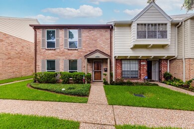 10338 Briar Forest Dr unit 29, Houston, TX 77042 - photo 2