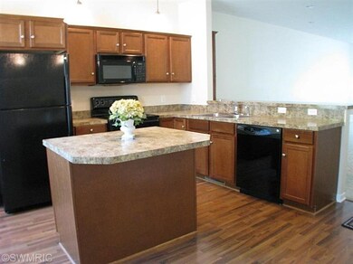 2467 Nuttall Ct unit 20, Holland, MI 49424 - photo 2