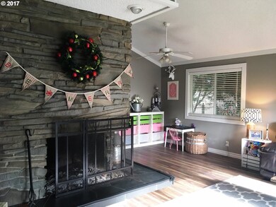 Living Room/Dining Room