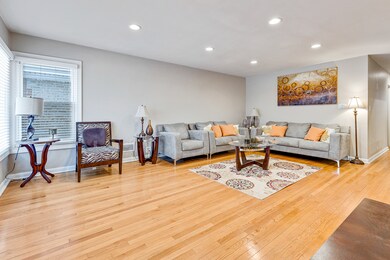 6319 N Albany Ave, Chicago, IL 60659 - photo 2