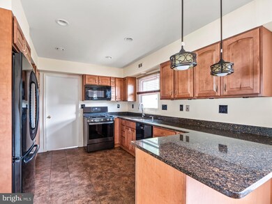 2421 Kinderbrook Ln, Bowie, MD 20715 - photo 7