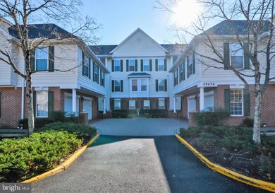 25272 Riffleford Square unit 302, Chantilly, VA 20152 - photo 2