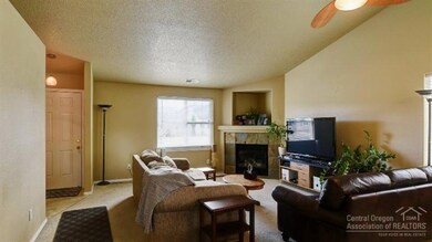 20648 Daisy Ln, Bend, OR 97702 - photo 6