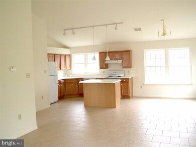 1011 S Lumber St, Allentown, PA 18103 - photo 2