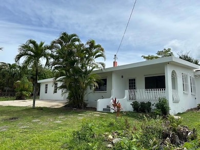 interior 200 Las Palmas, Vieques, PR 00765 - photo 2