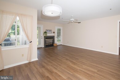 304 Michelle Ct unit 12, Newark, DE 19711 - photo 4