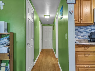 12 Rangeley Ave, Providence, RI 02908 - photo 3