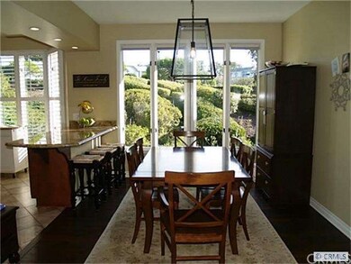 Bright & Open Formal Dining