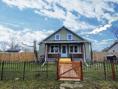 2141 Mcclure St, Columbus, IN 47201 - photo 2