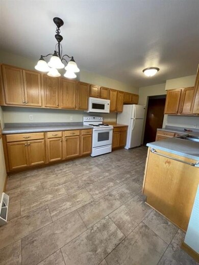 1305 E 10th St, Merrill, WI 54452 - photo 5