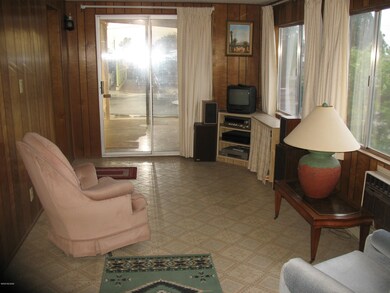 5850 Box R AZ Room
