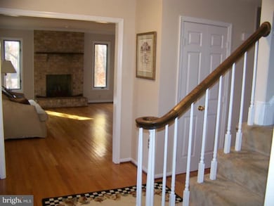 4668 Timber Ridge Dr, Dumfries, VA 22025 - photo 4