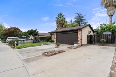 1121 Wawona St, Manteca, CA 95337 - photo 3