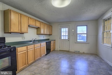 141 E Main St, Mechanicsburg, PA 17055 - photo 7