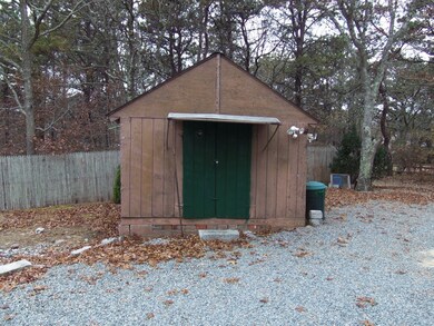 68 Pilgrim Rd, Edgartown, MA 02539 - photo 6