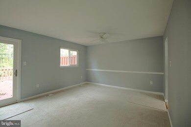 11709 Trophy Ct, Germantown, MD 20876 - photo 7