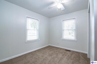 315 Greensburg Rd, Hodgenville, KY 42748 - photo 7