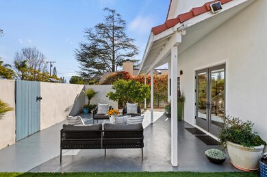 04 - Front Patio