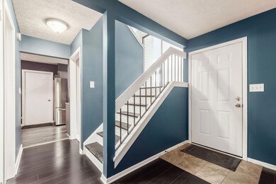 891 Westbury Ln S unit 10A, Columbus, OH 43228 - photo 3