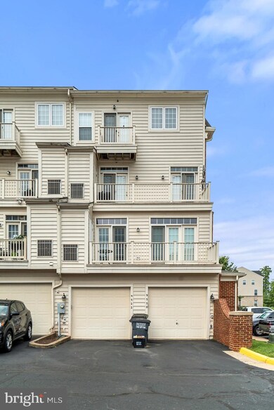 9522 Walker Way unit 32, Manassas Park, VA 20111 - photo 4