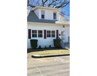 31 Emily St, Springfield, MA 01109 - photo 2