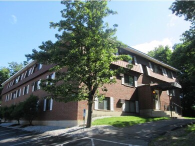 545 Calef Rd unit 27, Manchester, NH 03103 - photo 2