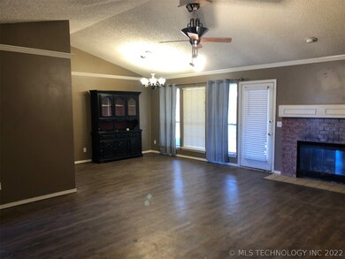 6203 S Cedar Place, Broken Arrow, OK 74011 - photo 5