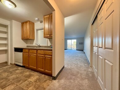 Greentree Condominium Association unit 38, South Weymouth, MA 02190 - photo 2