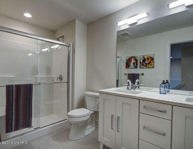 541 Old Macatawa Ct Holland MI-small-023