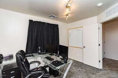 2518 S Chaparral AZ-22