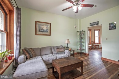 464 Penn St, Pennsburg, PA 18073 - photo 7