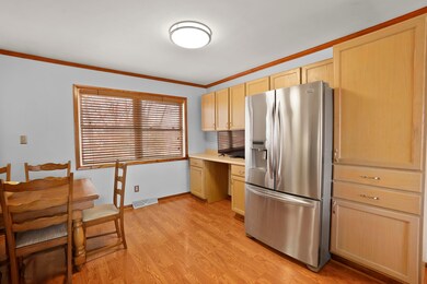 904 Tyler Ave, Dyer, IN 46311 - photo 5