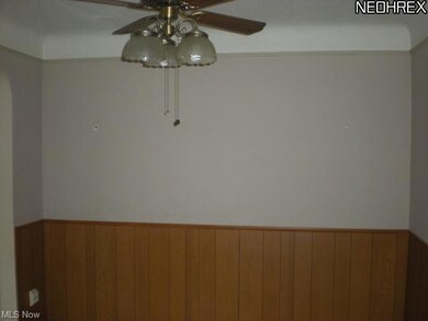 5521 South Blvd, Maple Heights, OH 44137 - photo 6