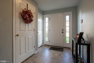 41 N Savanna Dr, Pottstown, PA 19465 - photo 3