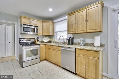 12806 Kernel Cir, Bowie, MD 20715 - photo 5