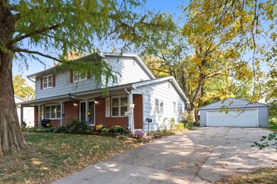 3419 48th St, Des Moines, IA 50310 - photo 2