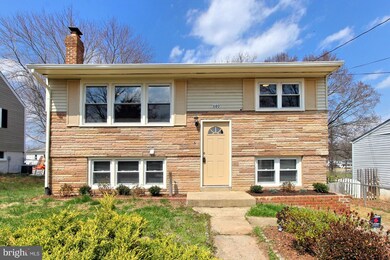 107 Runyon Ct, Manassas Park, VA 20111 - photo 2