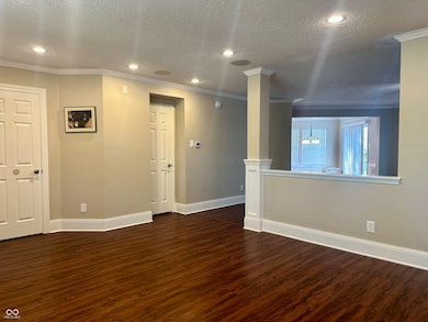 10671 Pleasant View Ln, Fishers, IN 46038 - photo 4