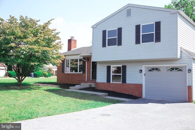 493 Sweetbriar Dr, Harrisburg, PA 17111 - photo 3