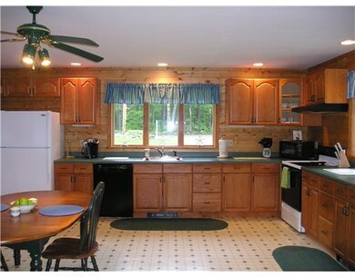 Cafeteria/Kitchen.