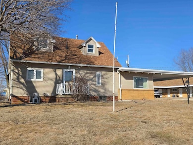 705 Iowa 150, West Union, IA 52175 - photo 2