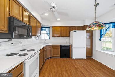 945 Larkspur Place S, Mount Laurel, NJ 08054 - photo 6