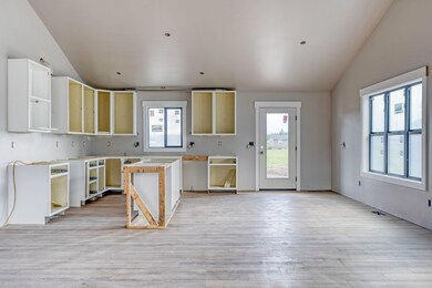Kitchen/Dining Area