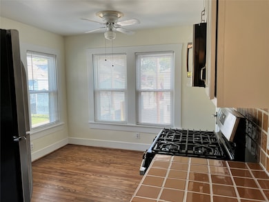 313 Cordell St, Houston, TX 77009 - photo 5