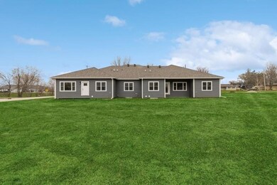 2389 N 10th Ave E, Newton, IA 50208 - photo 4