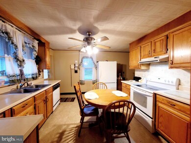 293 Warm Spring Rd, Chambersburg, PA 17202 - photo 4